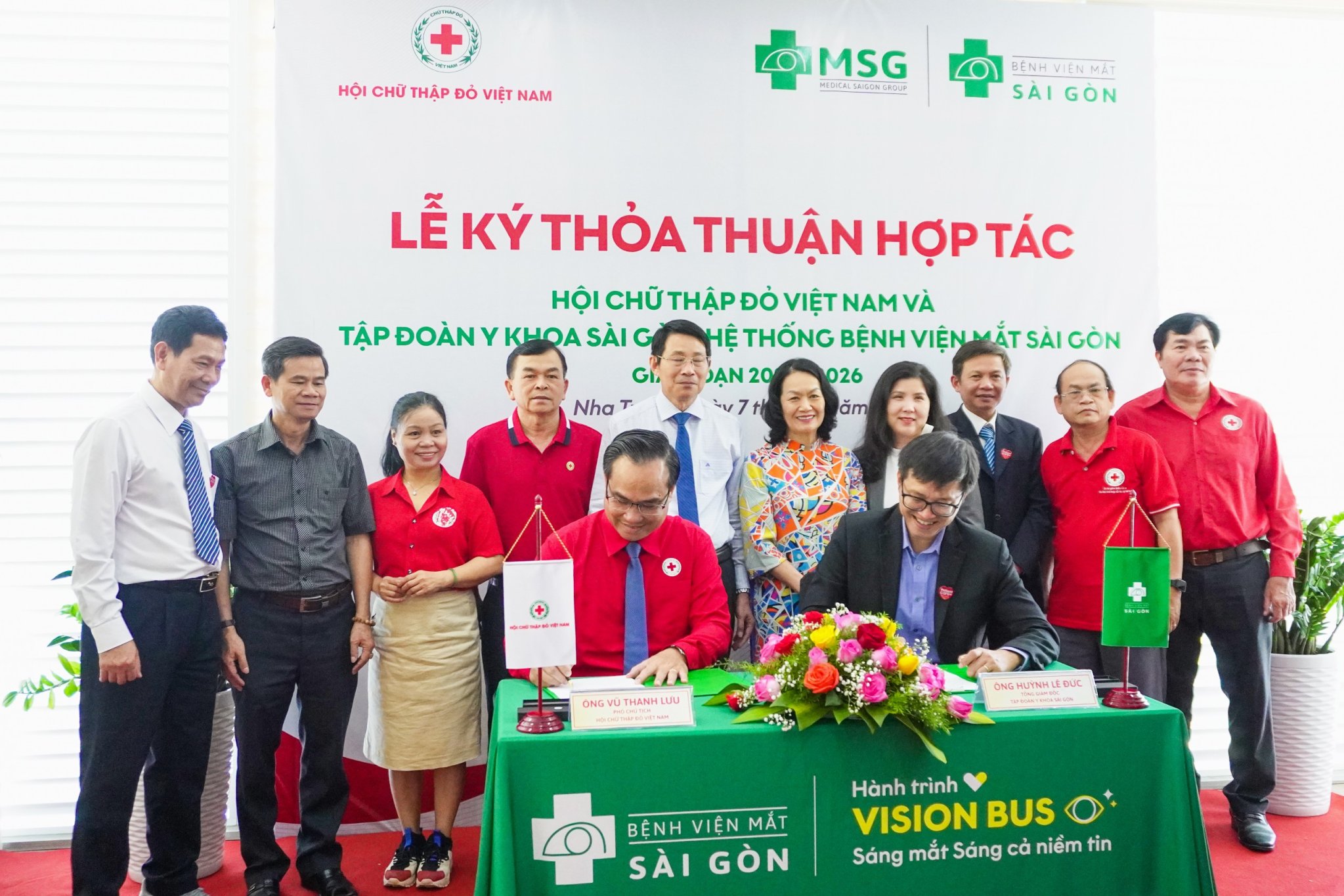 Lễ ký kết phối hợp hoạt động giữa Tập đoàn Y khoa Sài Gòn, Hệ thống Bệnh viện Mắt Sài Gòn  và Trung ương Hội Chữ thập đỏ Việt Nam
